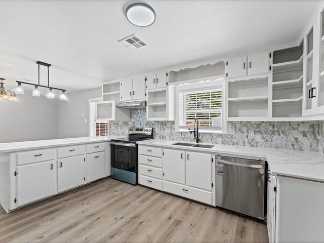 423 Masterson Street, Arcola, TX 77583