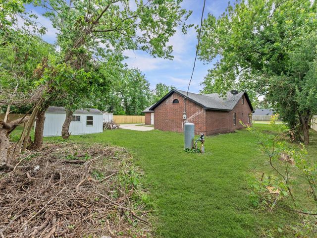 423 Masterson Street, Arcola, TX 77583