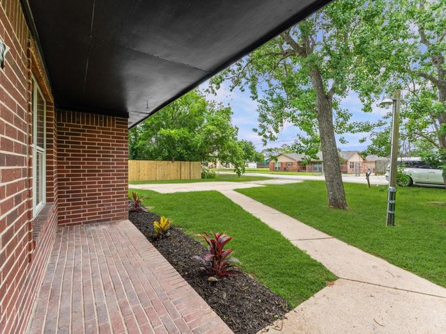 423 Masterson Street, Arcola, TX 77583