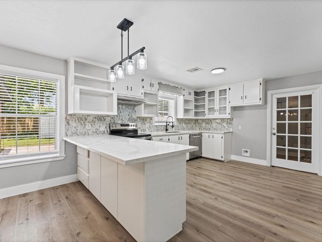 423 Masterson Street, Arcola, TX 77583