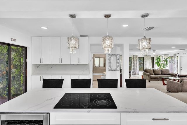 5901 W Broward Boulevard, Plantation, FL 33317