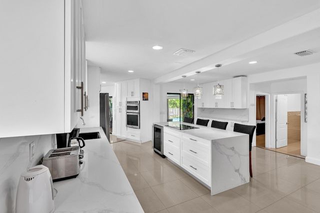 5901 W Broward Boulevard, Plantation, FL 33317