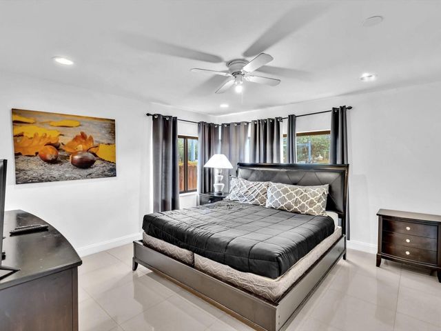 5901 W Broward Boulevard, Plantation, FL 33317