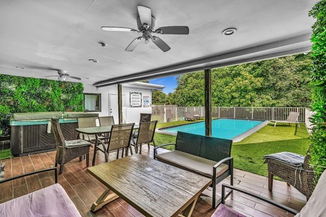 5901 W Broward Boulevard, Plantation, FL 33317