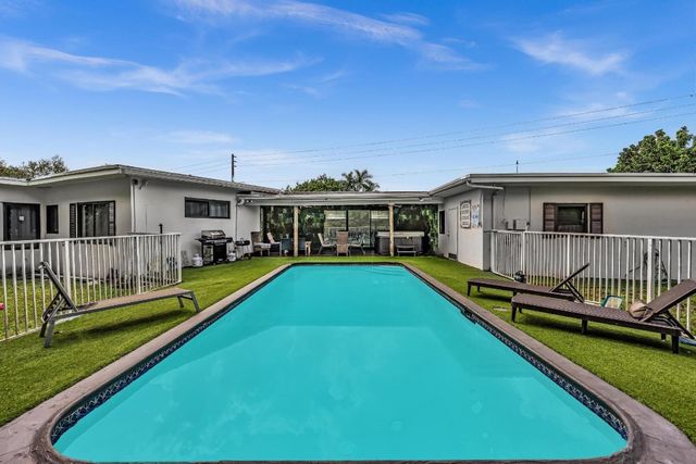 5901 W Broward Boulevard, Plantation, FL 33317