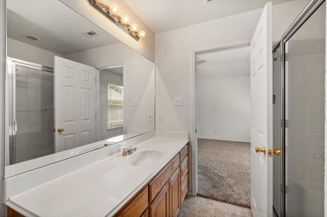 566 Tanglewood Drive, Burleson, TX 76028