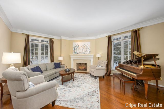 1620 Foothills Trail NE, Ada, MI 49301