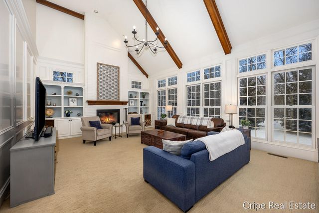 1620 Foothills Trail NE, Ada, MI 49301