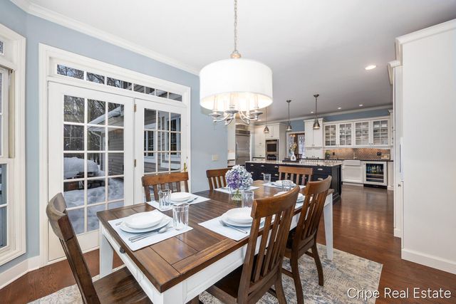 1620 Foothills Trail NE, Ada, MI 49301