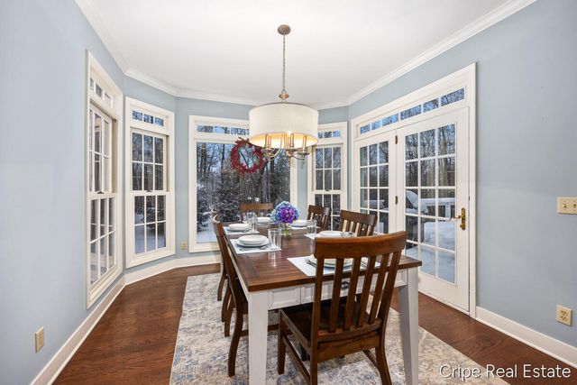 1620 Foothills Trail NE, Ada, MI 49301