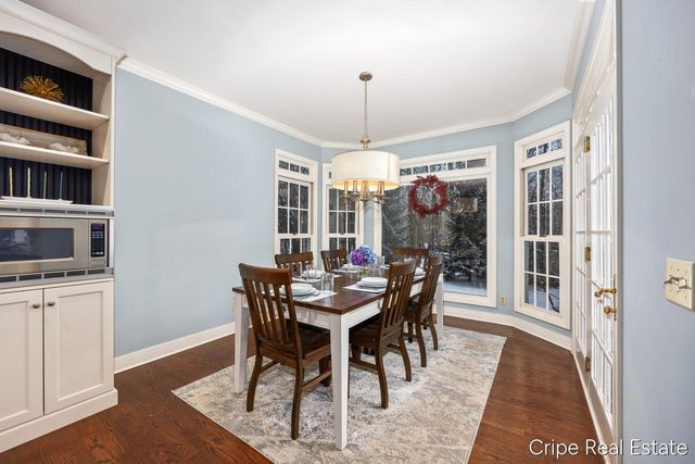 1620 Foothills Trail NE, Ada, MI 49301