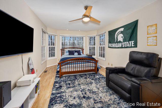 1620 Foothills Trail NE, Ada, MI 49301