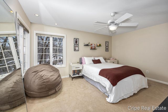 1620 Foothills Trail NE, Ada, MI 49301