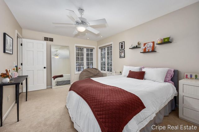 1620 Foothills Trail NE, Ada, MI 49301