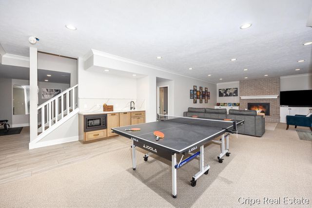 1620 Foothills Trail NE, Ada, MI 49301