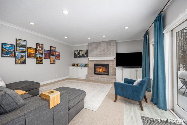 1620 Foothills Trail NE, Ada, MI 49301