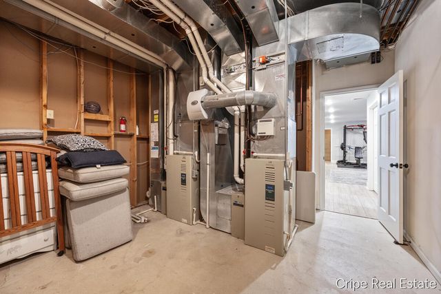 1620 Foothills Trail NE, Ada, MI 49301