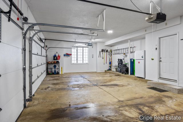 1620 Foothills Trail NE, Ada, MI 49301