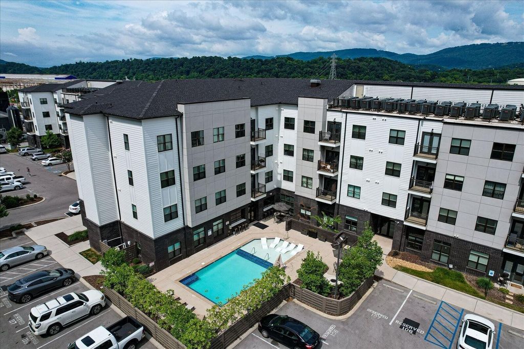 782 Riverfront Pkwy Apt 419, Chattanooga, TN 37402