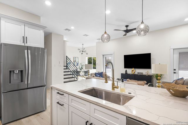 1019 S Hackberry Unit 101, San Antonio, TX 78210