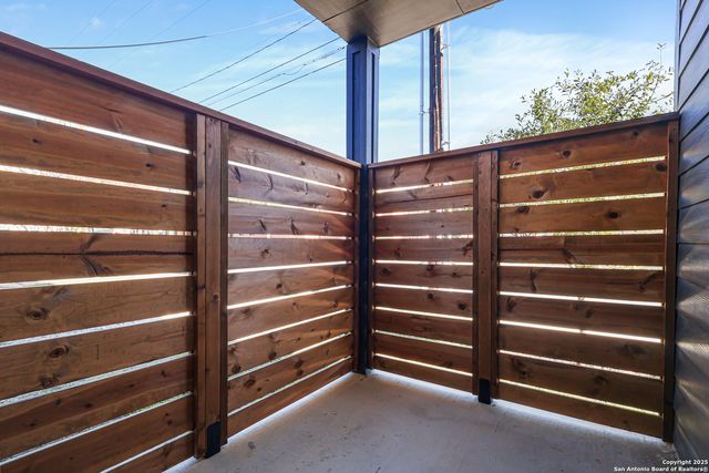 1019 S Hackberry Unit 101, San Antonio, TX 78210