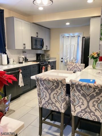 552 Paul St 8, Hillside Twp., NJ 07205