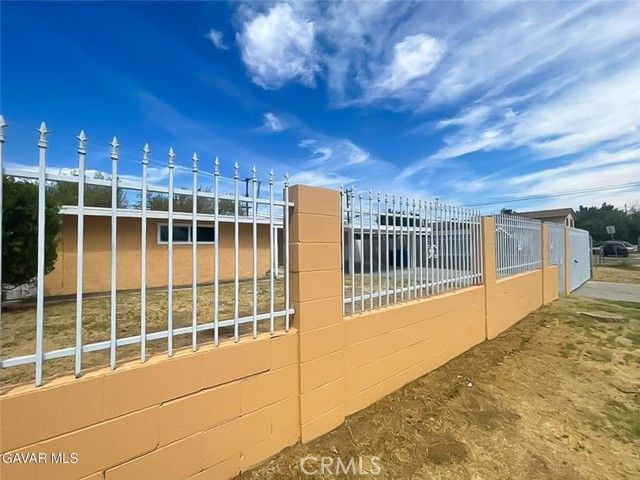 44739 3rd, Lancaster, CA 93535