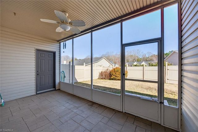 6168 Sunny Brook Drive, Clemmons, NC 27012