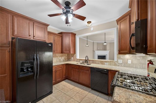 6168 Sunny Brook Drive, Clemmons, NC 27012