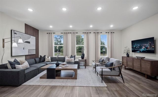 42822 Atwood Avenue, Novi, MI 48375