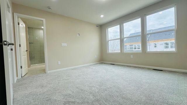 42822 Atwood Avenue, Novi, MI 48375