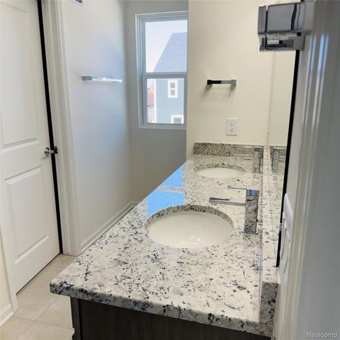 42822 Atwood Avenue, Novi, MI 48375