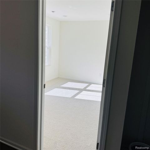 42822 Atwood Avenue, Novi, MI 48375