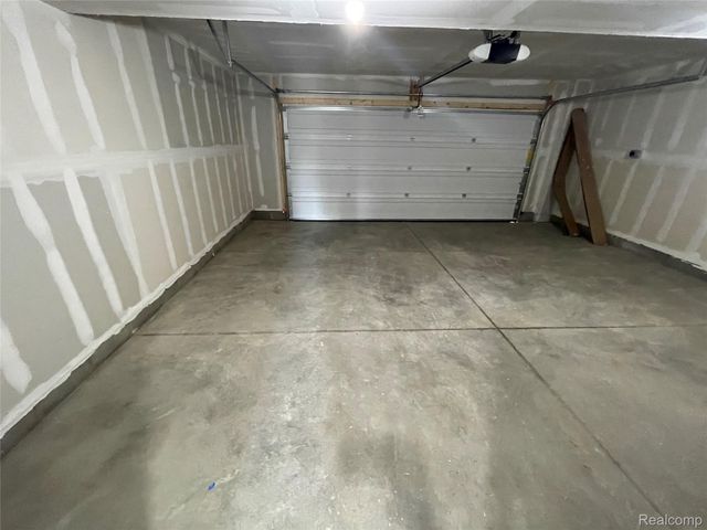 42822 Atwood Avenue, Novi, MI 48375