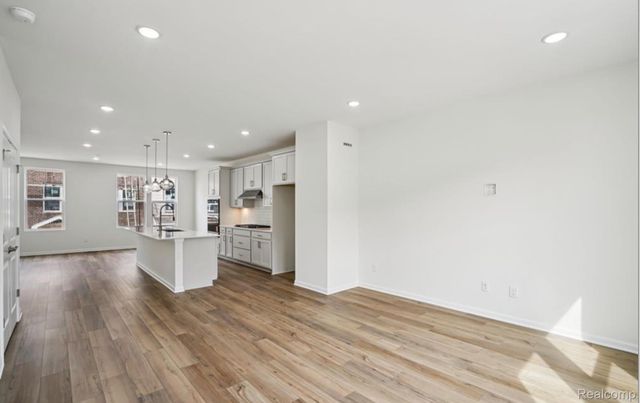 42822 Atwood Avenue, Novi, MI 48375