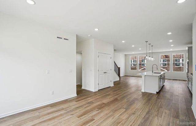 42822 Atwood Avenue, Novi, MI 48375