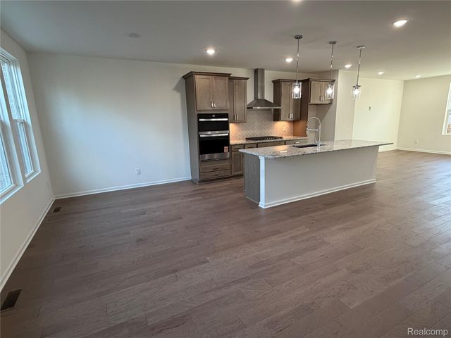 42822 Atwood Avenue, Novi, MI 48375