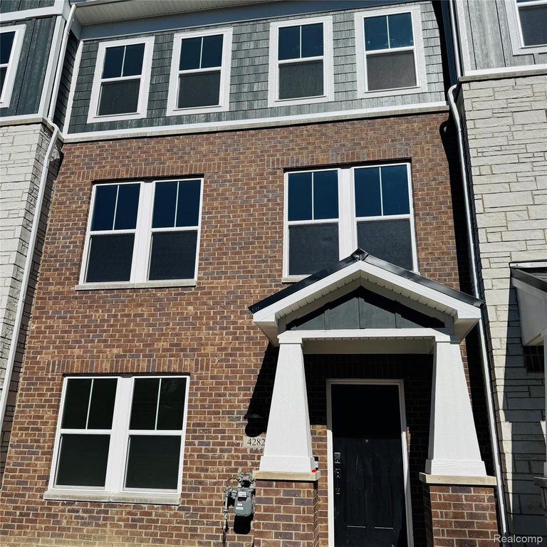 42822 Atwood Avenue, Novi, MI 48375