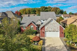 45563 Thorn Tree Lane, Macomb Twp, MI 48044