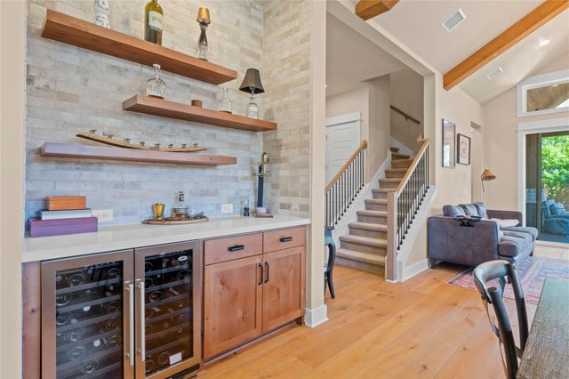 2004 Alegria RD, Austin, TX 78757