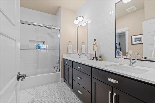 2004 Alegria RD, Austin, TX 78757