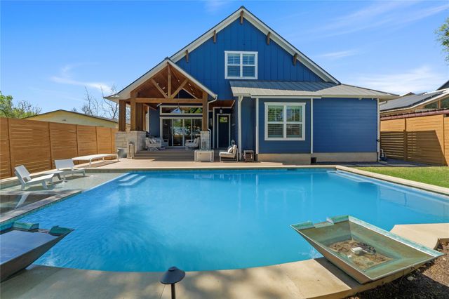 2004 Alegria RD, Austin, TX 78757