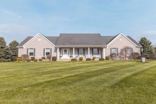 5490 N Sawgrass Lane, Leesburg, IN 46538