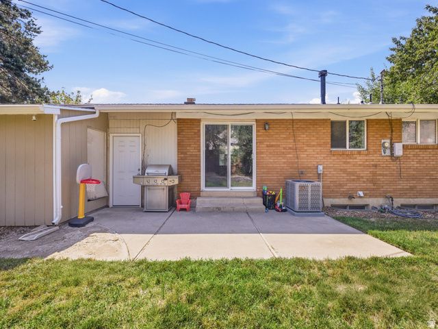 1928 N 800 W, Orem, UT 84057