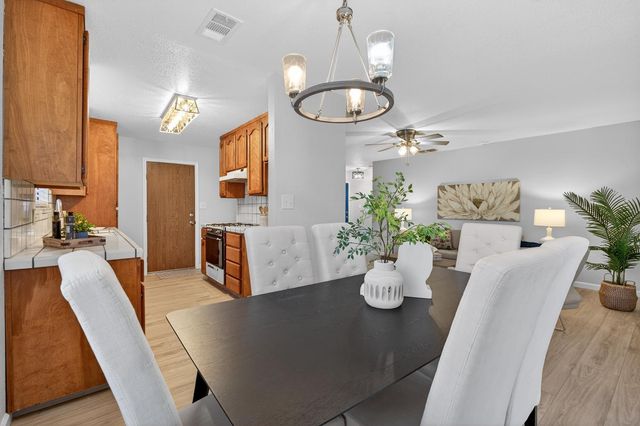 1328 Luna Ln, Stockton, CA 95206