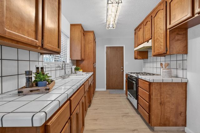 1328 Luna Ln, Stockton, CA 95206