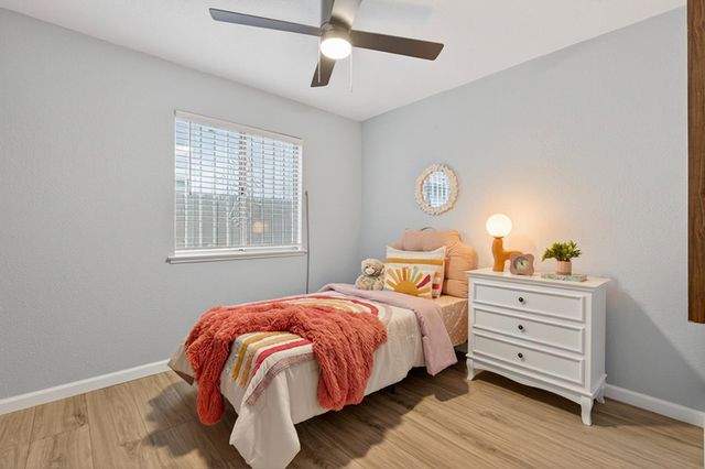 1328 Luna Ln, Stockton, CA 95206