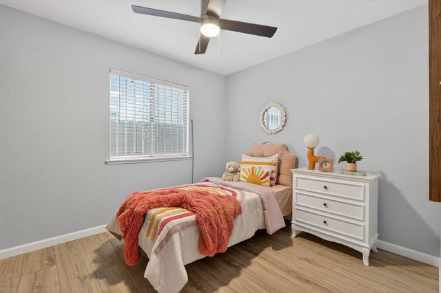 1328 Luna Ln, Stockton, CA 95206