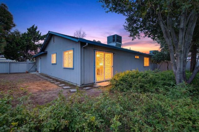 1328 Luna Ln, Stockton, CA 95206