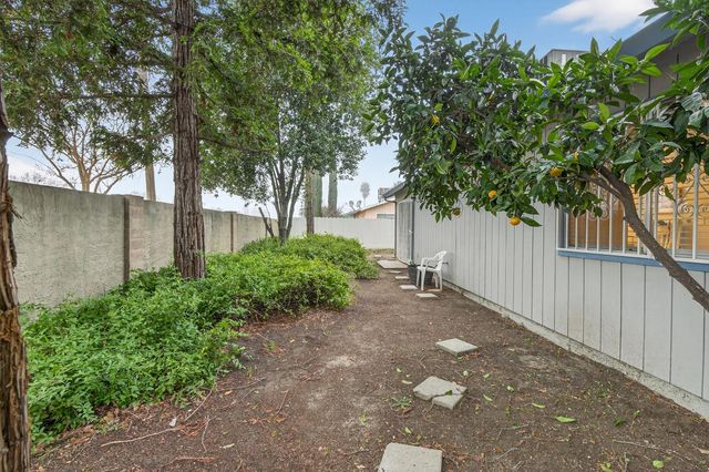 1328 Luna Ln, Stockton, CA 95206